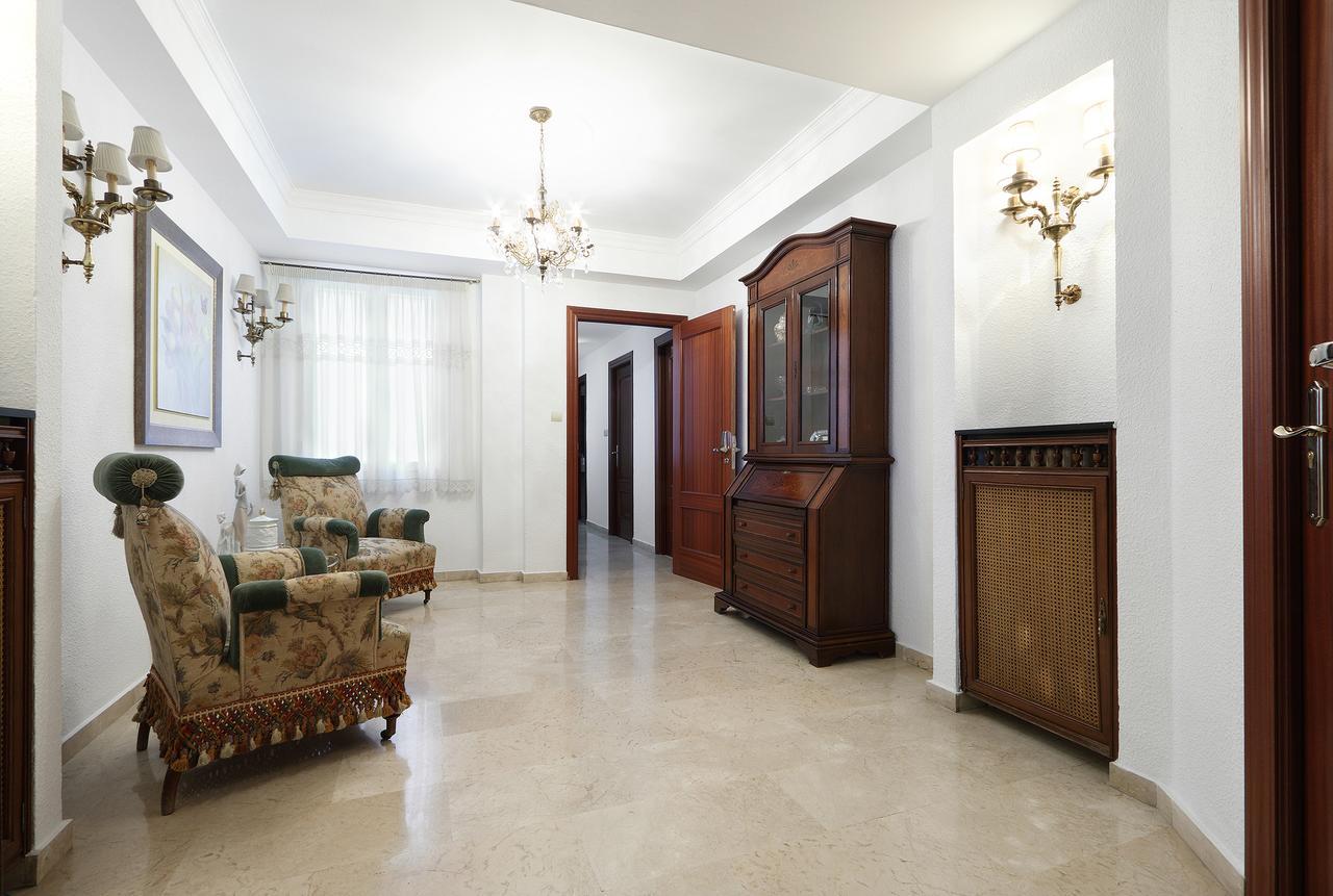 Piso En Calle Recogidas Granada Bagian luar foto